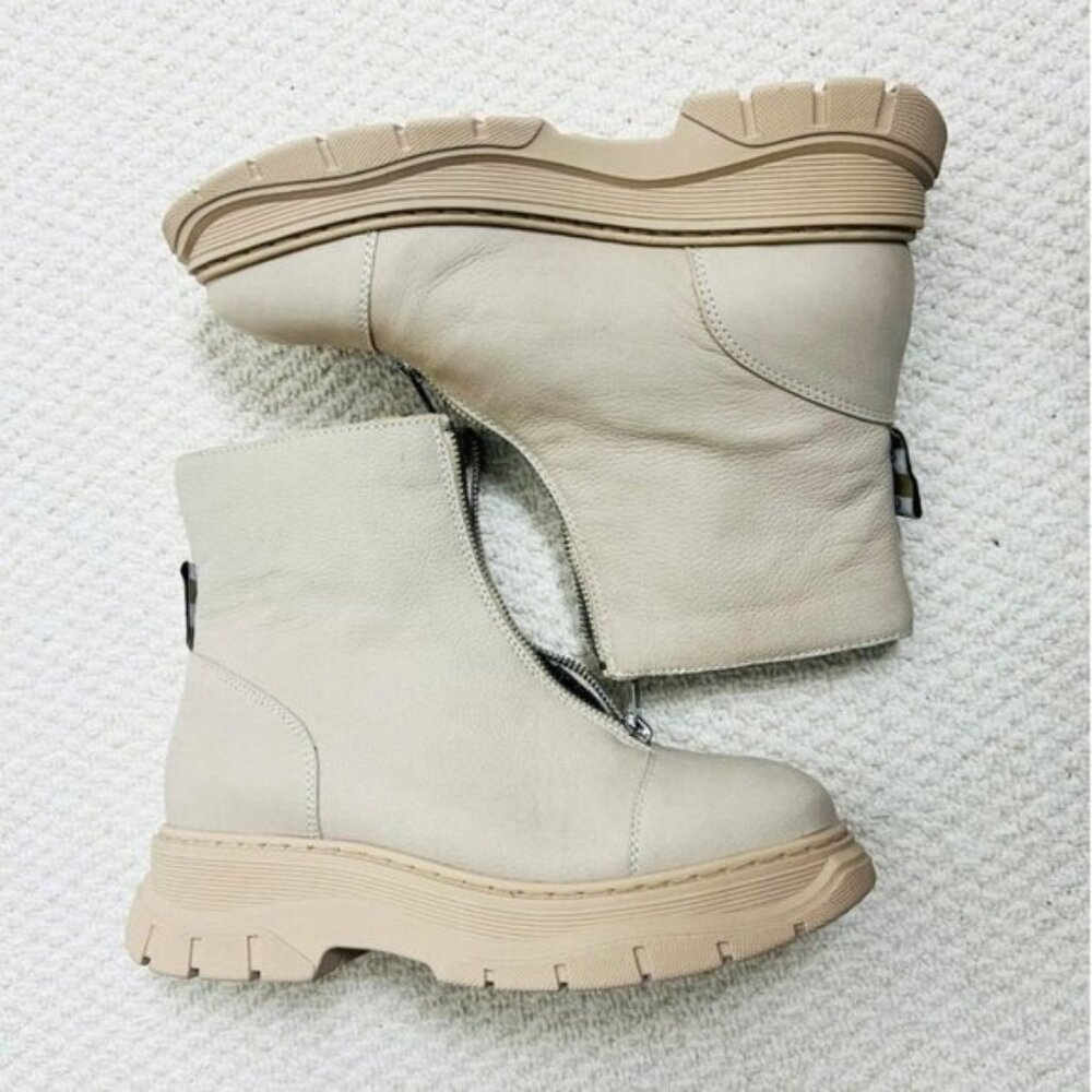 NWT Musse and Cloud Beige Leather Platform Boots Size 7